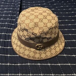Gucci Tan Monogram Bucket Hat with Logo Band